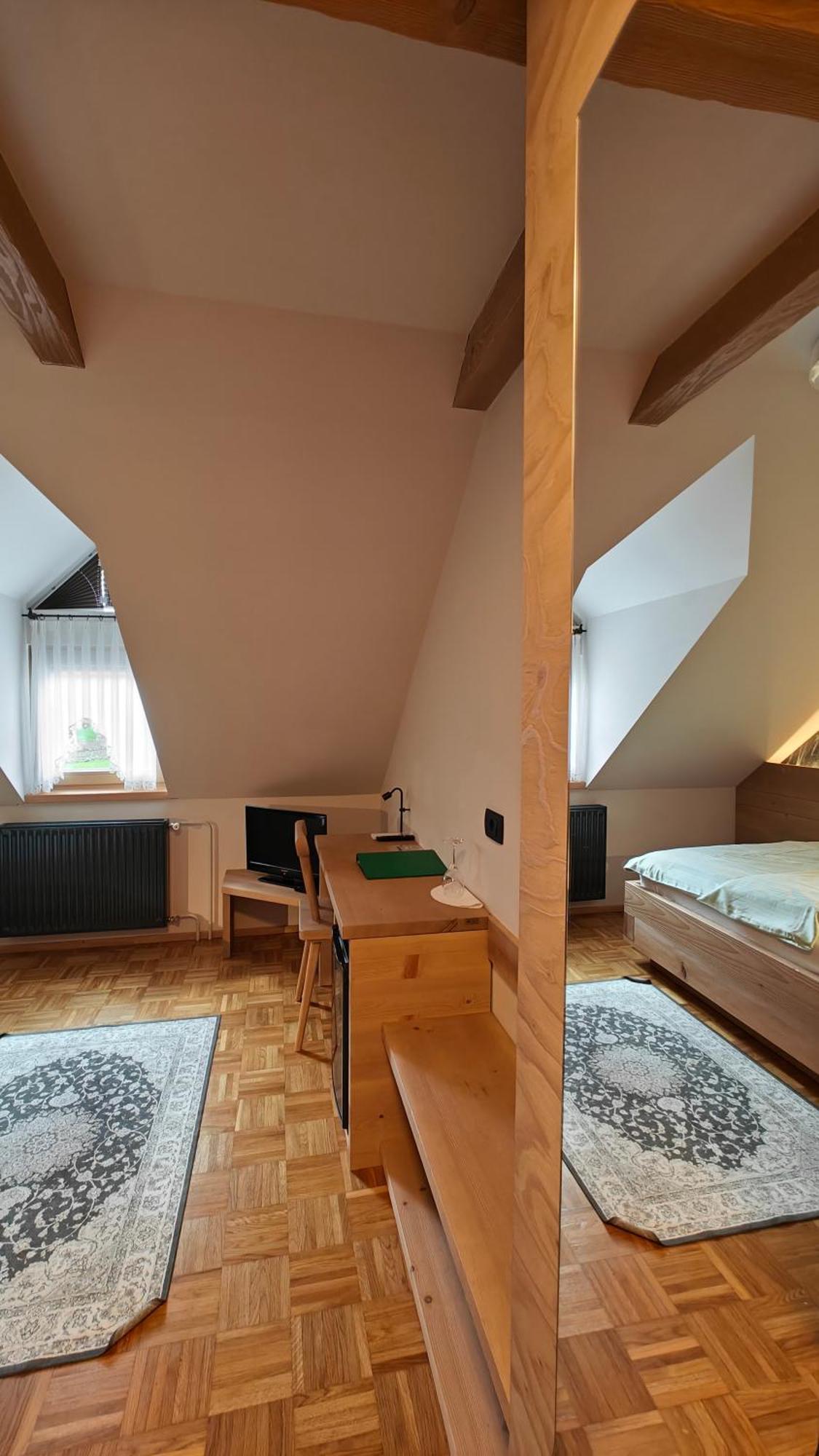 Guesthouse Pri Zalogarju Zelezniki Kültér fotó
