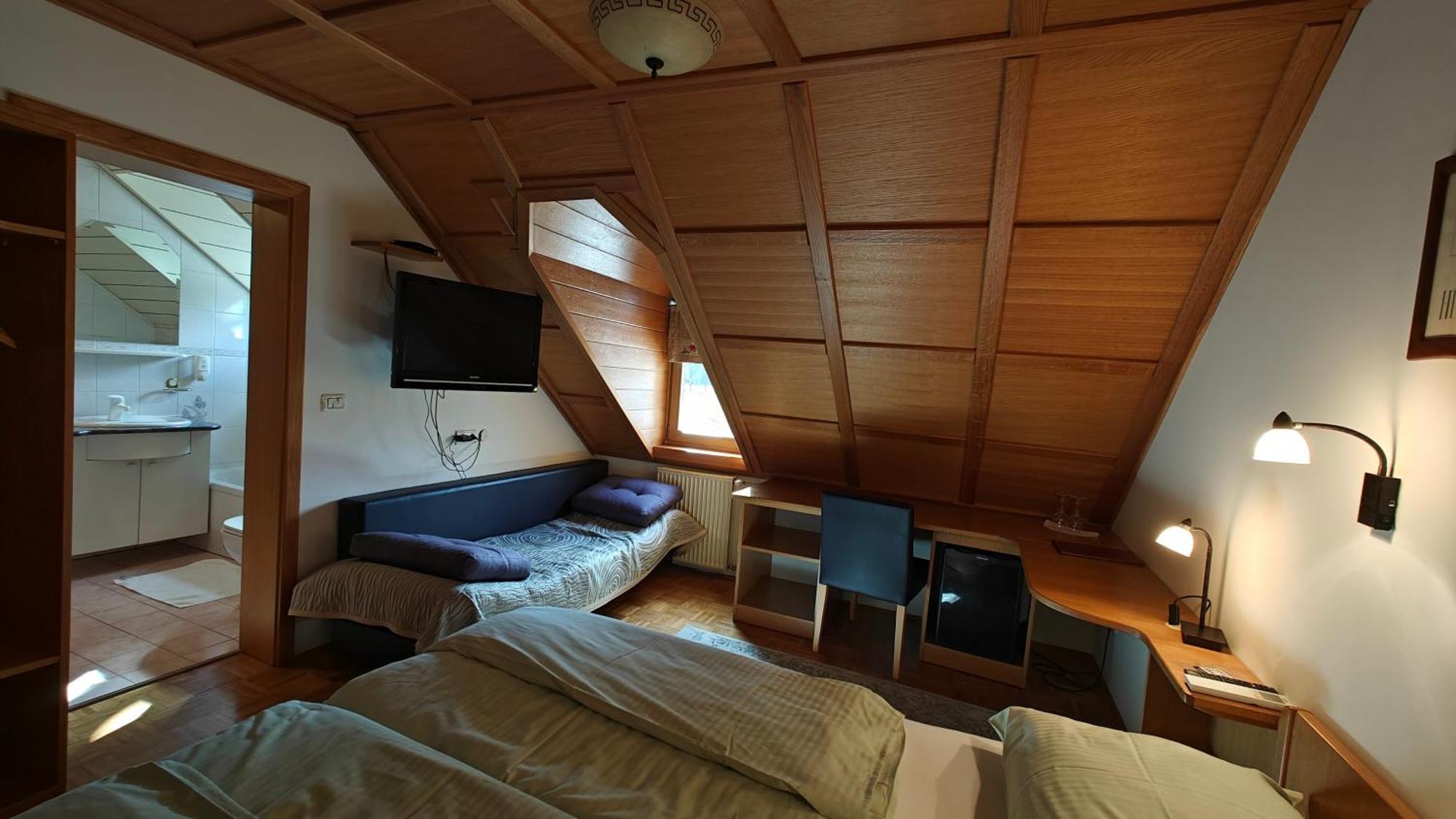 Guesthouse Pri Zalogarju Zelezniki Kültér fotó